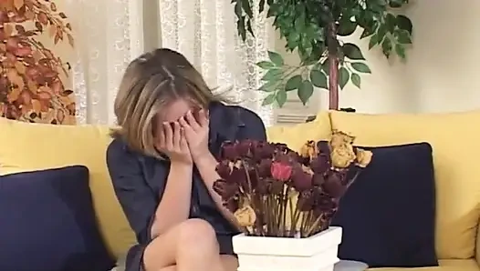 Pisse durchnässte blondine weit gedehnt und ins gesicht gespritzt