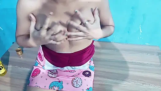 Toket besar alamiku ngocok kontolmu sampai kering