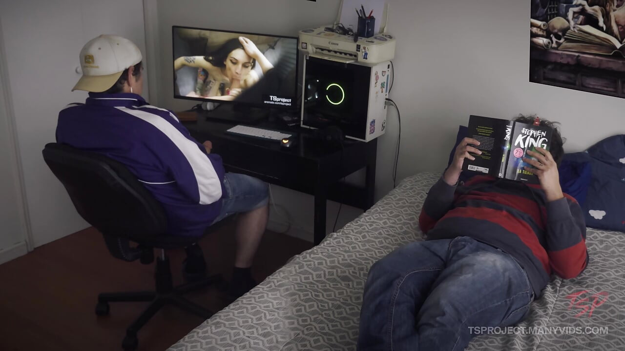 Fantasi ganda tubuh 4k: fleshlight, porno femboy & saling membelai