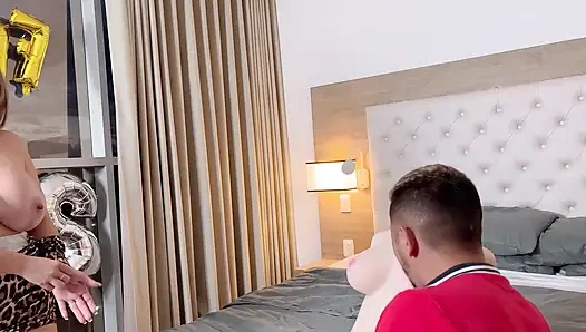 Trio! Pertukaran Lubang dengan Boneka Tantaly sebagai Hadiah Ulang Tahun