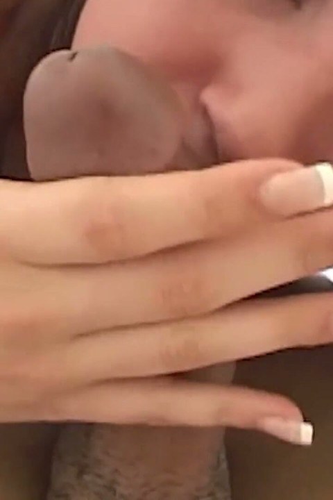 Pov Đó là một ngày hè tại khách sạn và bạn có một âm hộ khít khao đầy mồ hôi