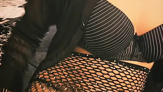 Pamer toket dan memek izha si istri hot asal kerala mallu dengan lingerie seksi