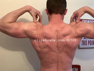 Muscle fetish - vai parques flexionando part2 video1