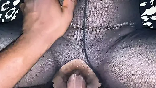 Aku melukainya dengan kencang dan menidurinya toto