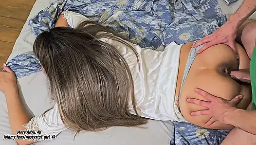 Friend’s Wife Didn’t Say No - She Begged to Cum Inside