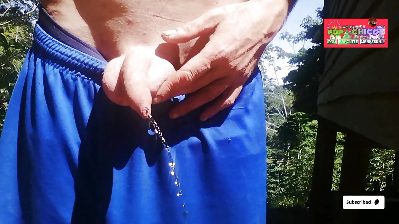 新しいチャンネルは、小便若い陰茎の小便専用の