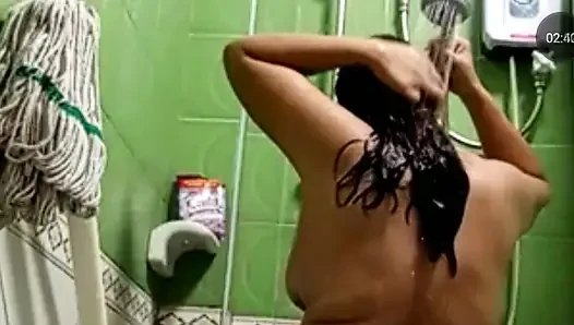 Sadece banyo yaparken izlemek için