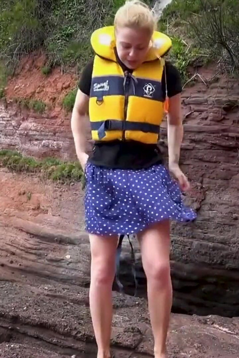 בחירת חגורת ההצלה הסקסית ביותר להירטב בה