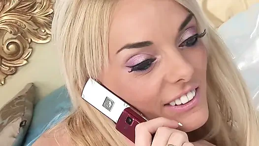 Stacey Scissor Komşusu