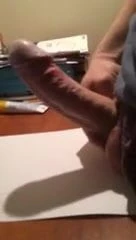 在我的办公桌前玩弄我的鸡巴