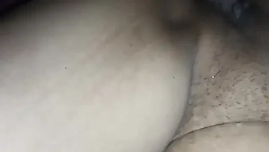 Nepalli dölleme kanda ateşli kız amının içine boşalmak için büyük yarakla sert sikiliyor