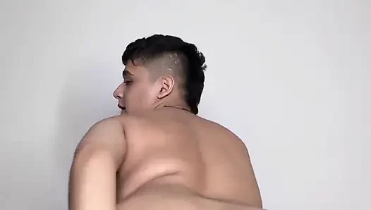 Dildomu güzel götüme sokmayı seviyorum
