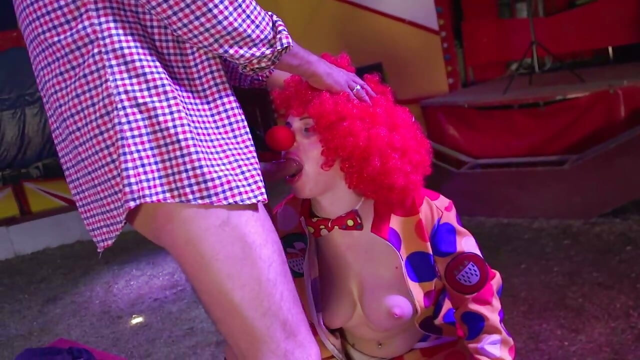 Aventură sexuală la circ!
