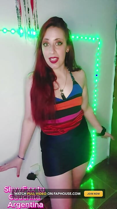 Shyyfxx je collega vindt je je korte lul masturberen! JOI Sph