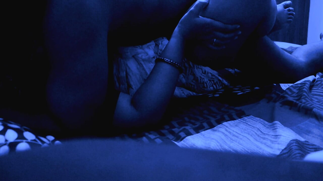 Sexy Indian Wife Sreejaa in Saree Blouse Nice Fucking & Creampied in Dark Night