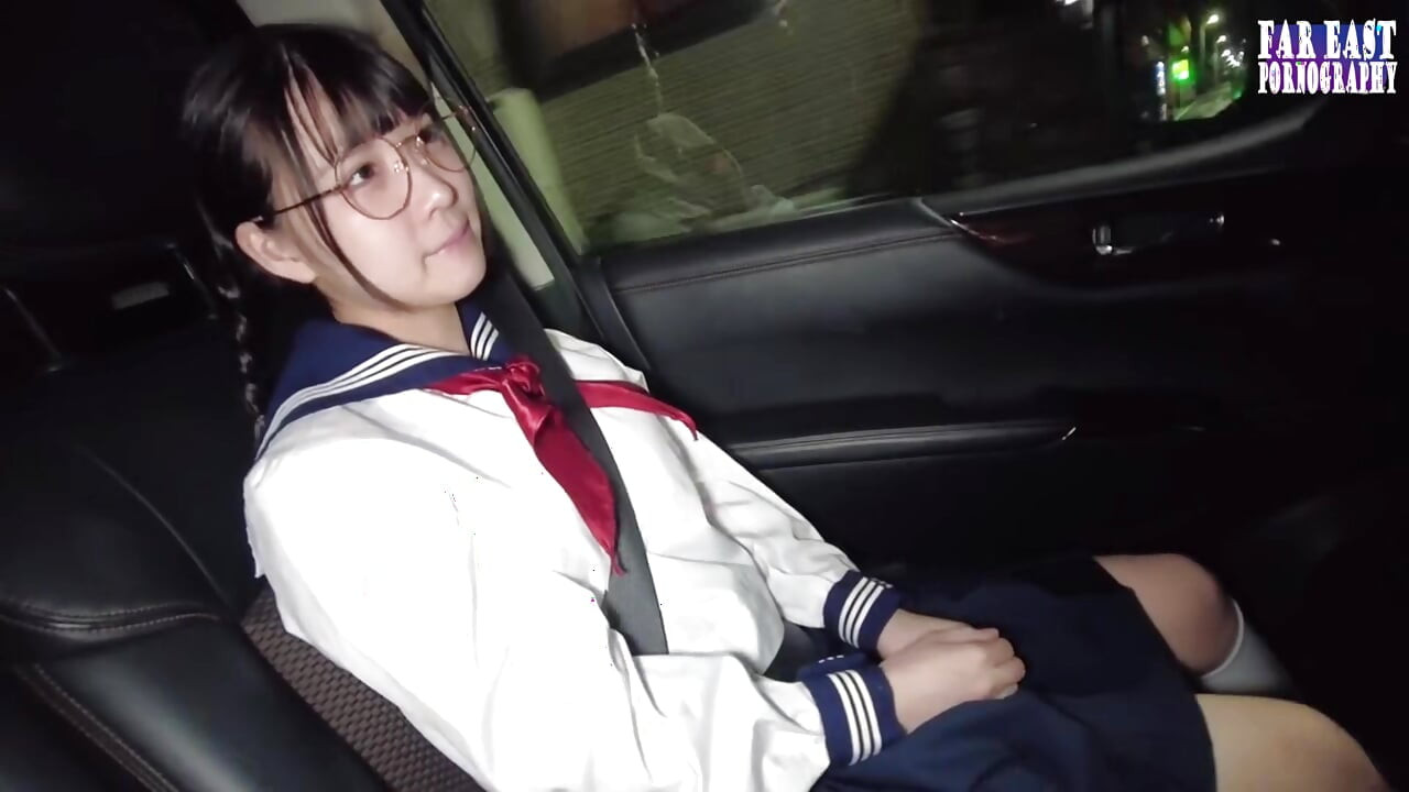 Doll Like Bliss med en mörkhårig retas på ett lekfullt exponerat Makeover-datum ep-5