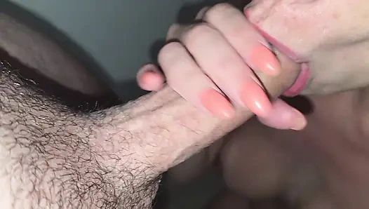 Огромный камшот на киску и сиськи жены после удивительного траха