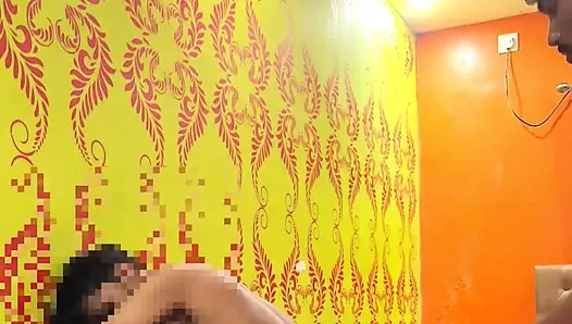 Uzun bir aradan sonra çay için bir arkadaşımın evine gittim. Arkadaşım bana çay iç dedikten sonra istediği gibi sikti.