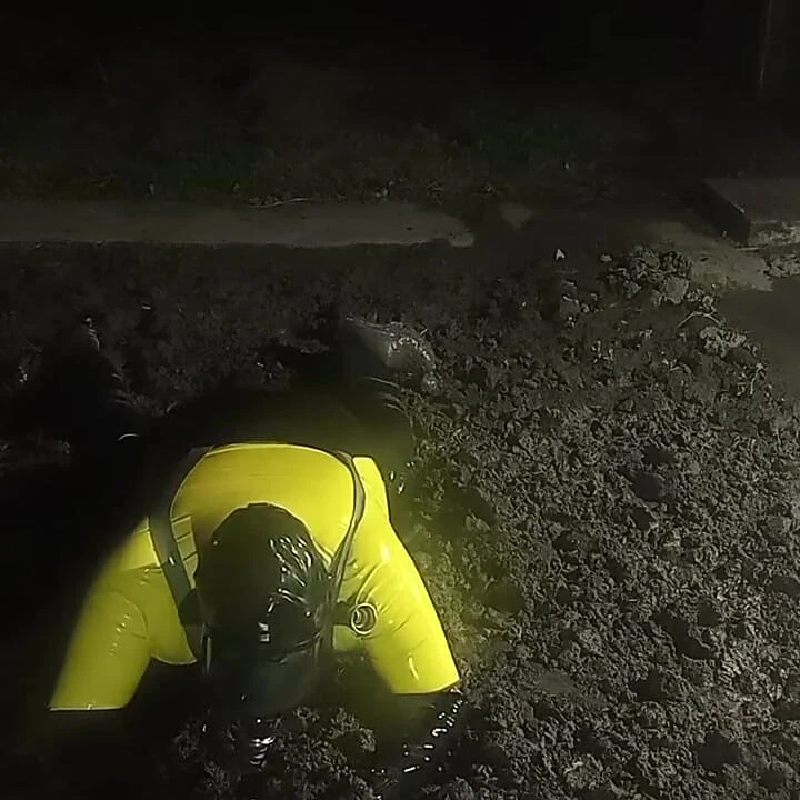 Latex-vis Worker Drone Mud Fuck