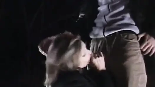 Jessica rizzo mempersembahkan dua adegan cewek nakal yang suka nyepong kontol 05