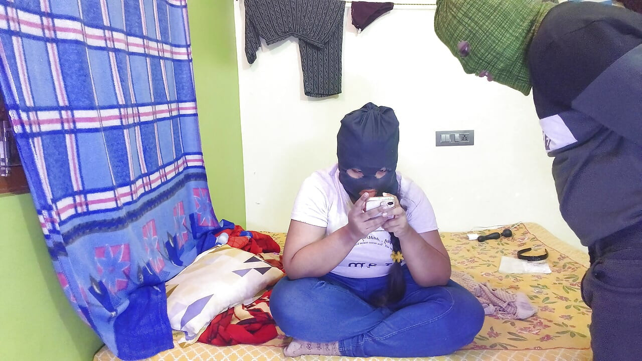 Η σέξι ετεροθαλής αδερφή παίρνει το μεγάλο του πούτσο! Σε παρακαλώ μην χύσεις Μέσα στο μουνί