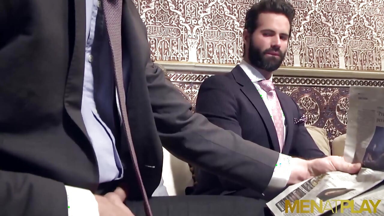 MENATPLAY - Bearded stud Dani Robles fucked by Kayden Gray