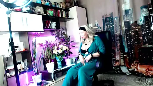 Güzel olgun kaltağın kocasının dans eden yarağıyla oyunları .!.))