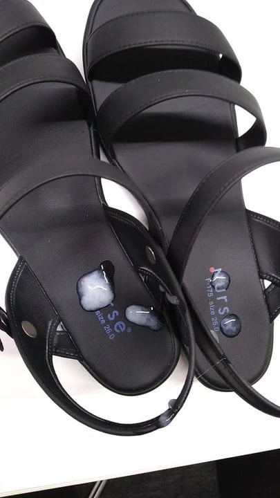 cum on colleague's office sandal (Akari)