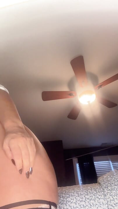 Sph corno com vibrador solo roleplay