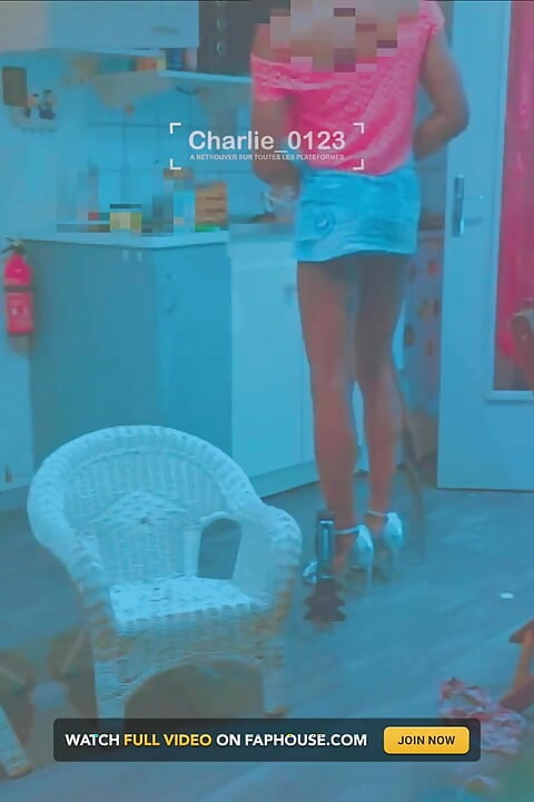 Zbieranie zakazanych owoców pod księżycem