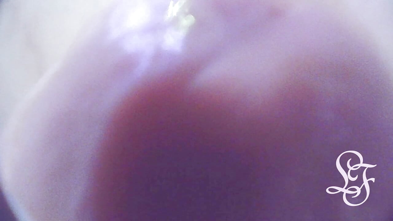 一日中おしっこを温かくしてお前の顔に温かいシャワーを浴びさせたんだ。