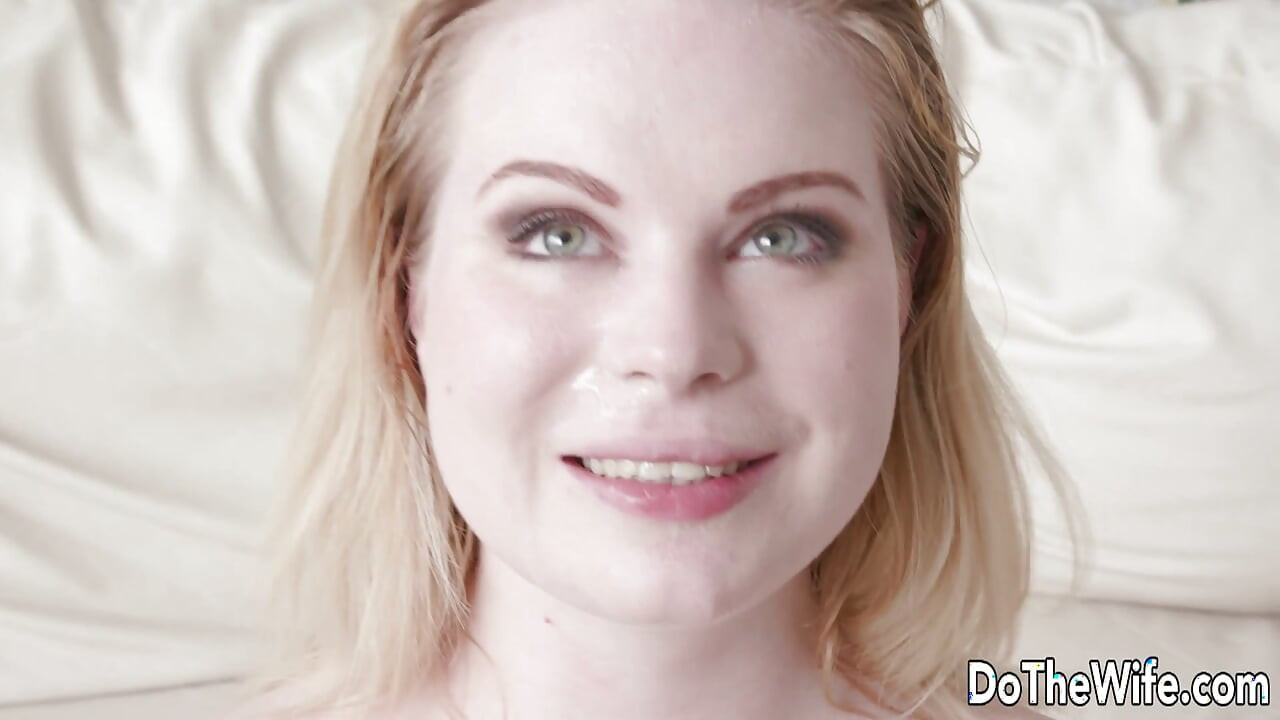 Fine Housewife Adry Berty Is Treated to a Stud's Dick