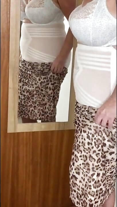 Vgq5 Tante Sandra Macht Einen Sehr Sexy Strip Für Dich
