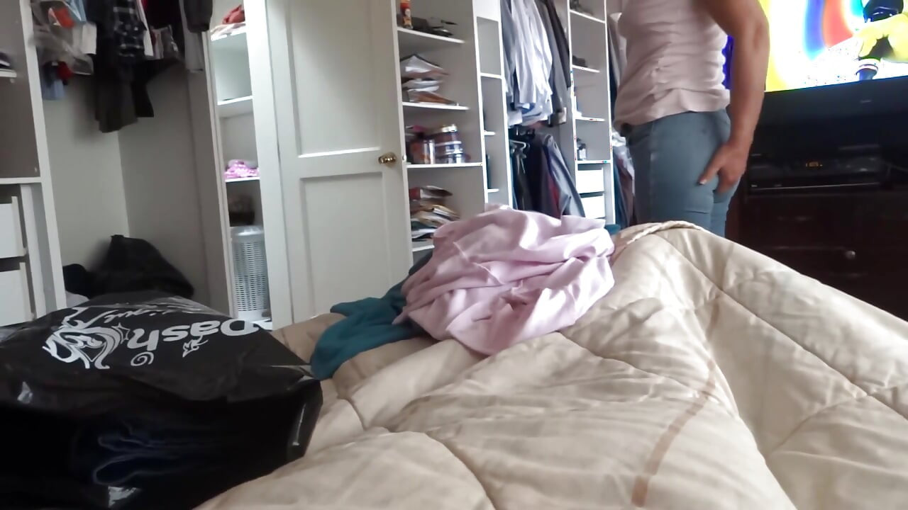 Stepson's Friends Give Me Big Cumshots on My Ass, I Love Their Hard and Juicy Cocks