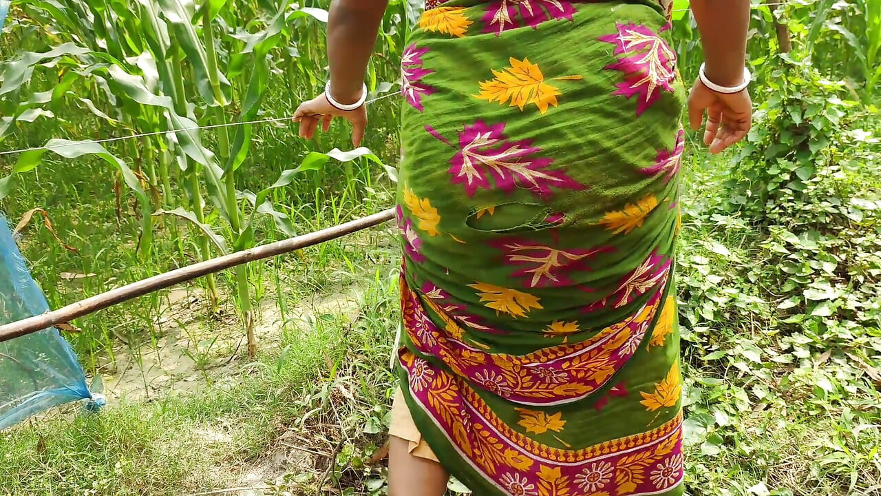 Utomhus min heta unga Bhabhi och jag