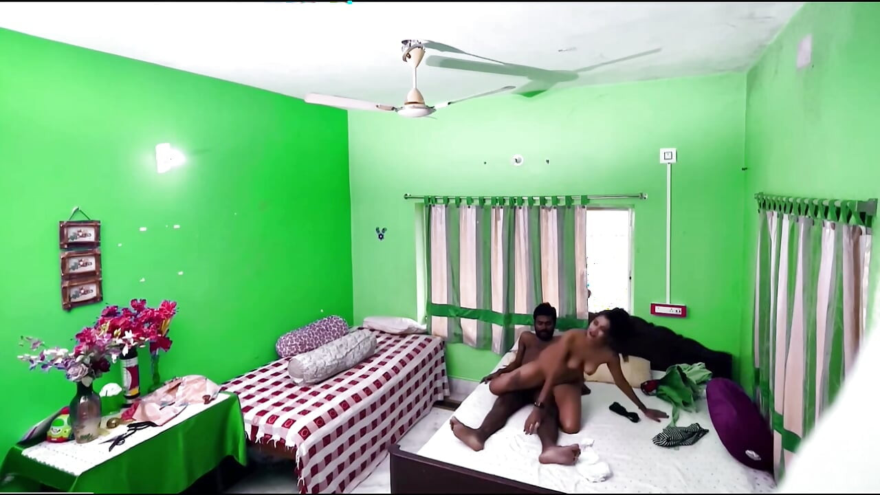 Hotel room ka video hua leak  ke sath ka