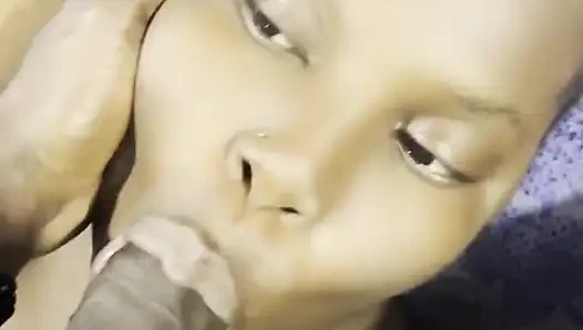 Yararlı arkadaşım kıvrımımla yarak emme yarışması yapıyor 10