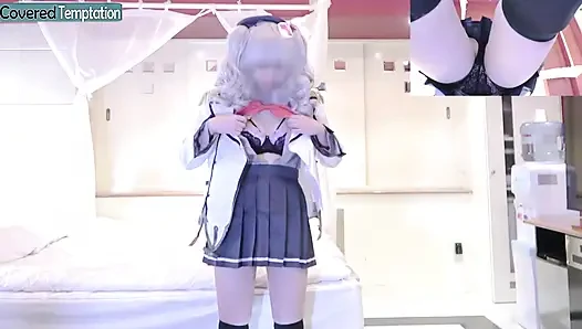 Cewek sange ini nyepong kontol cowok ini pakai kostum cosplay sampai crot di dalam memeknya!