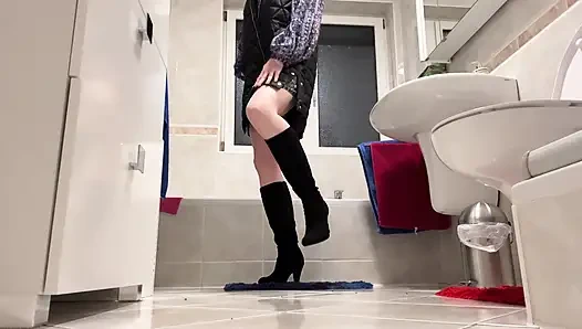 Boşalıyor im wetlook vücut ve yüksek topuklu ayakkabılar