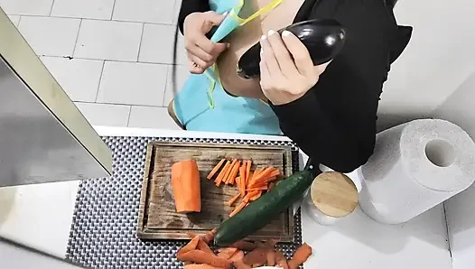 I shove a huge cucumber up my hungry asshole - Fetish