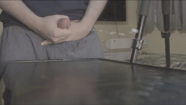 Slow-motion cumshot #22! Spraying down with huge ropes!