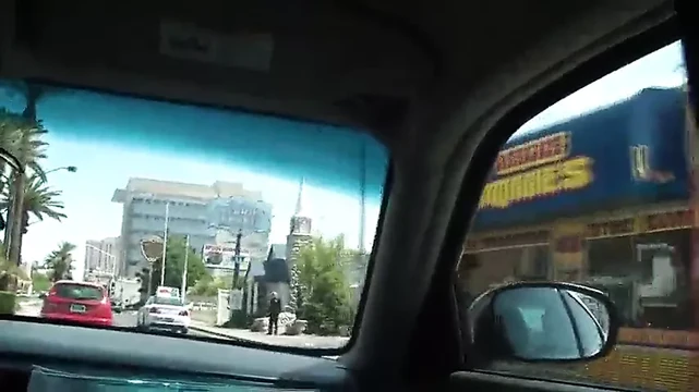 Вот только его жена платит Uber-водителю