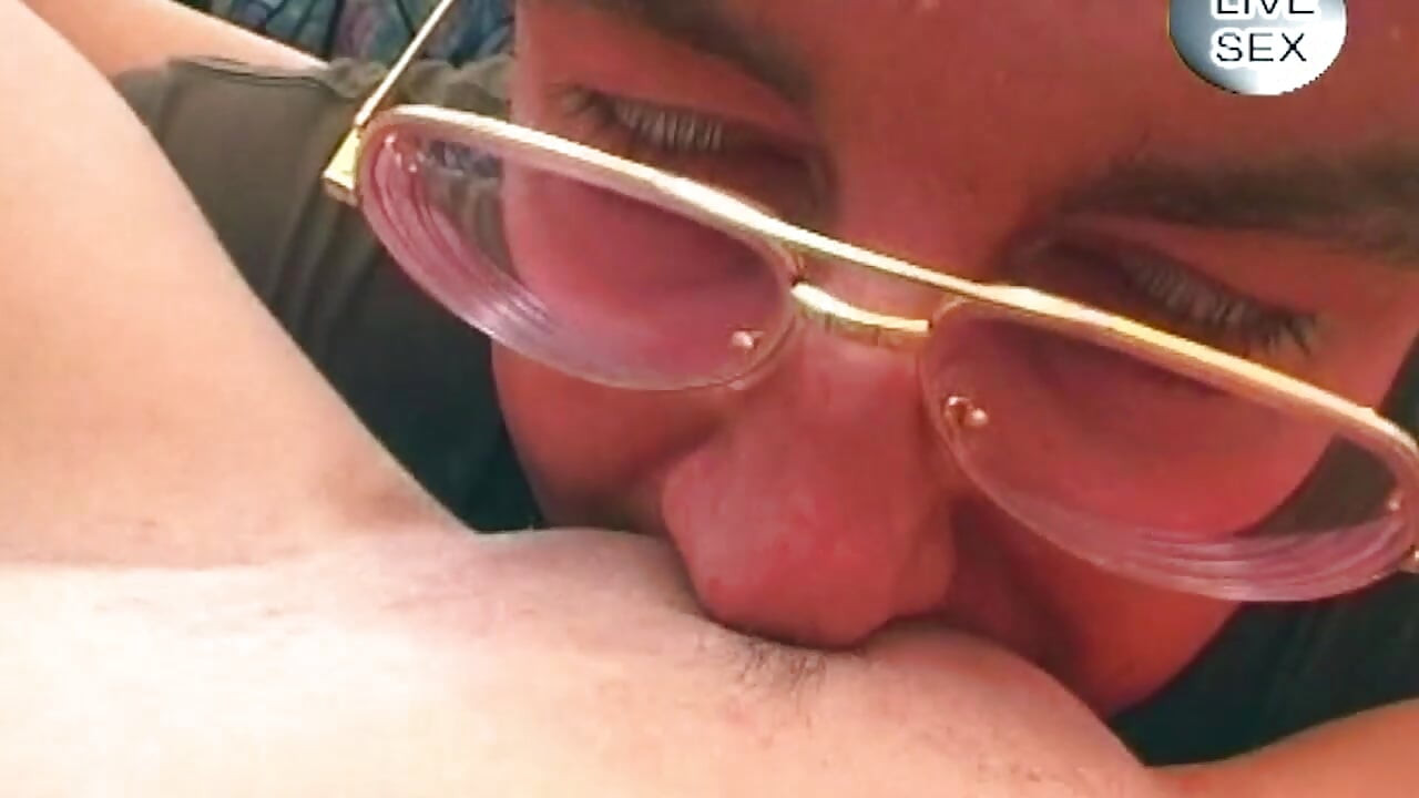Escancarado anal, rosebud pingando porra grossa