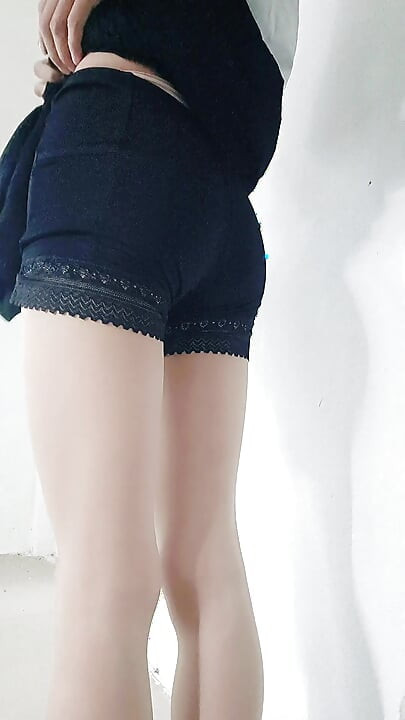 Crossdressing femboy show ass in abandoned house.