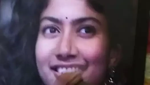 Sai pallavi sıcak horoz haraç