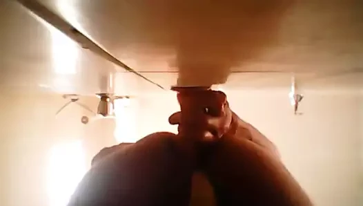 Miguel sentando konsol yok