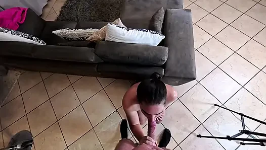 Fucking my step sister after she showed me naked pics of herself
