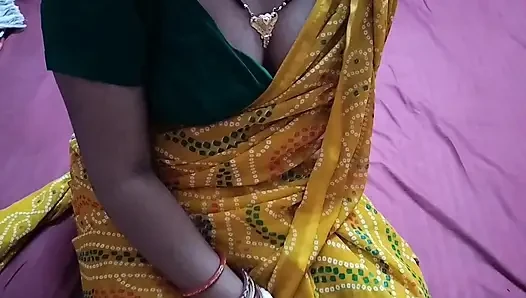 Landlord Aunty seduced a college boy to satisfy her desires