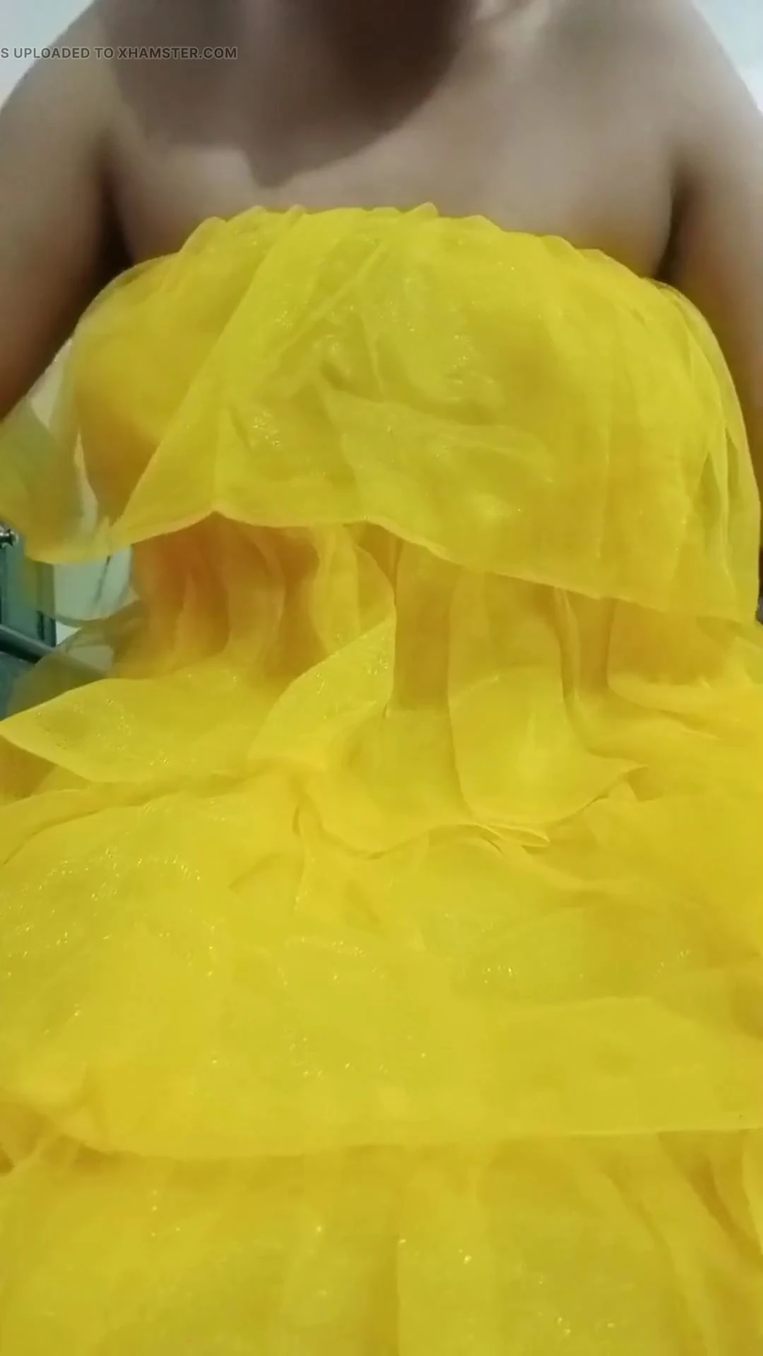 Hintli eşcinsel travesti gaurisissy sarı lehenga'da xxx seks