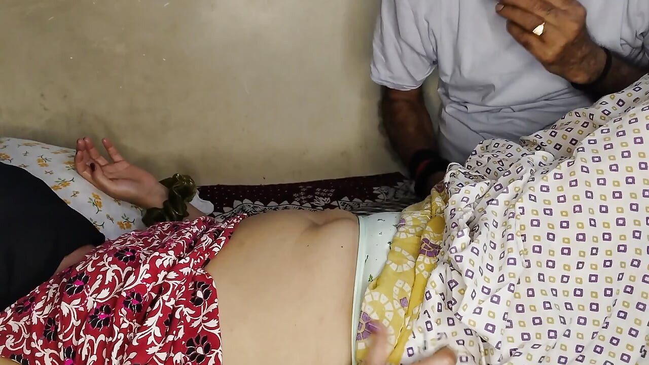 Father-in-law called the new stepsister and took out the pussy water